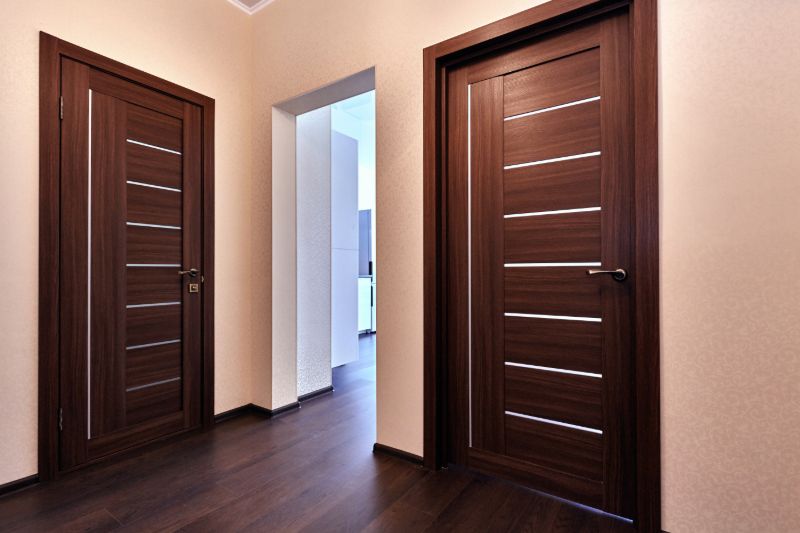 Porte avec 2 latéraux, finition de bois intérieure (merisier) avec imposte  rectangulaire ⋆ Portatec - Fabricant de portes sur mesure