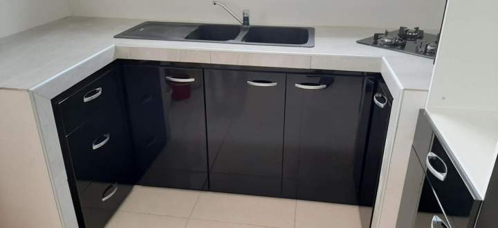 Meuble de cuisine sur mesure Martinique